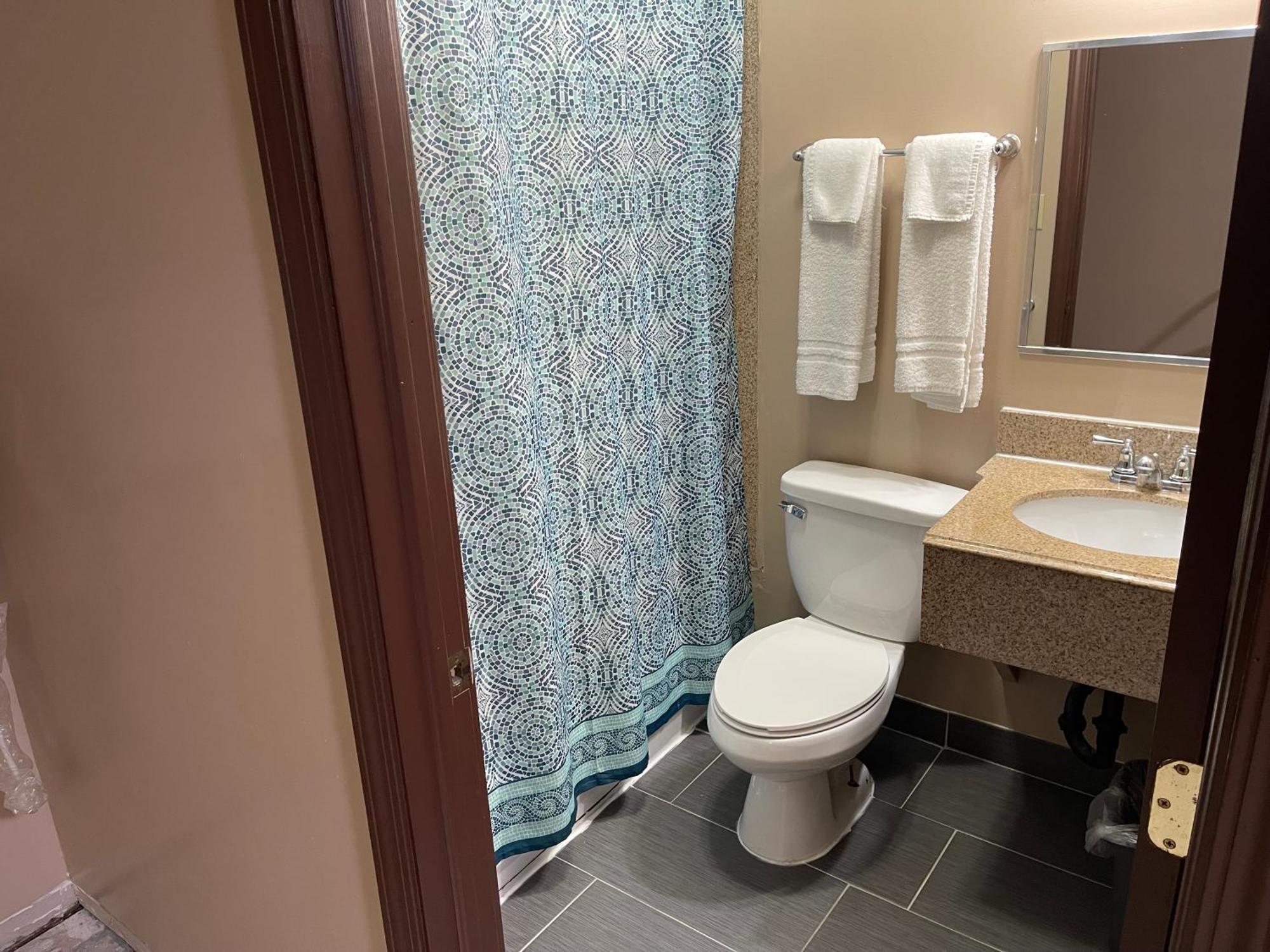 Economy Inn & Suites Ashtabula Zewnętrze zdjęcie