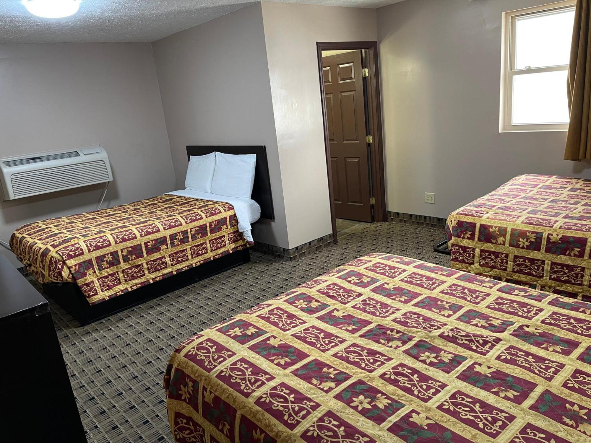 Economy Inn & Suites Ashtabula Zewnętrze zdjęcie