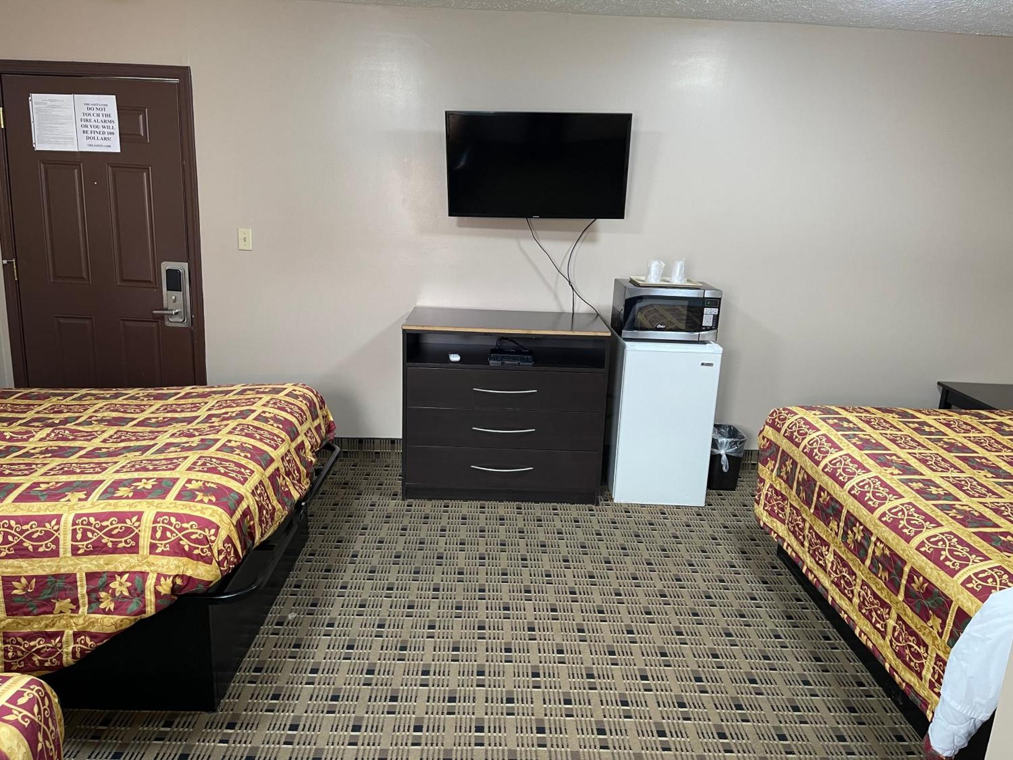 Economy Inn & Suites Ashtabula Zewnętrze zdjęcie
