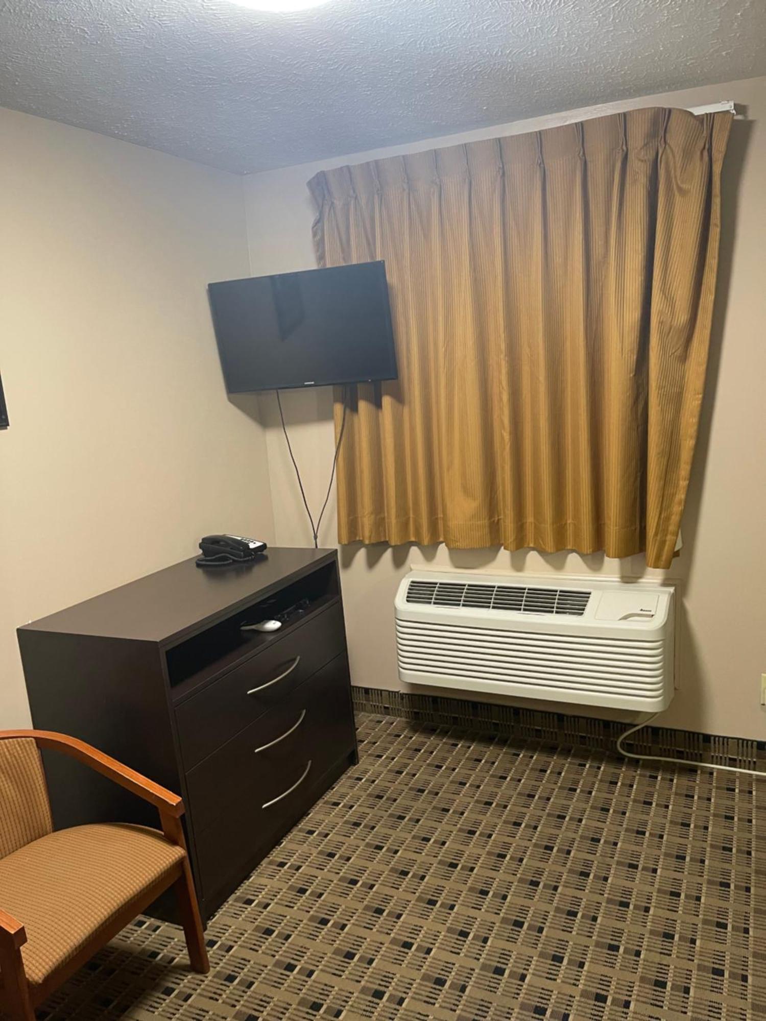 Economy Inn & Suites Ashtabula Zewnętrze zdjęcie