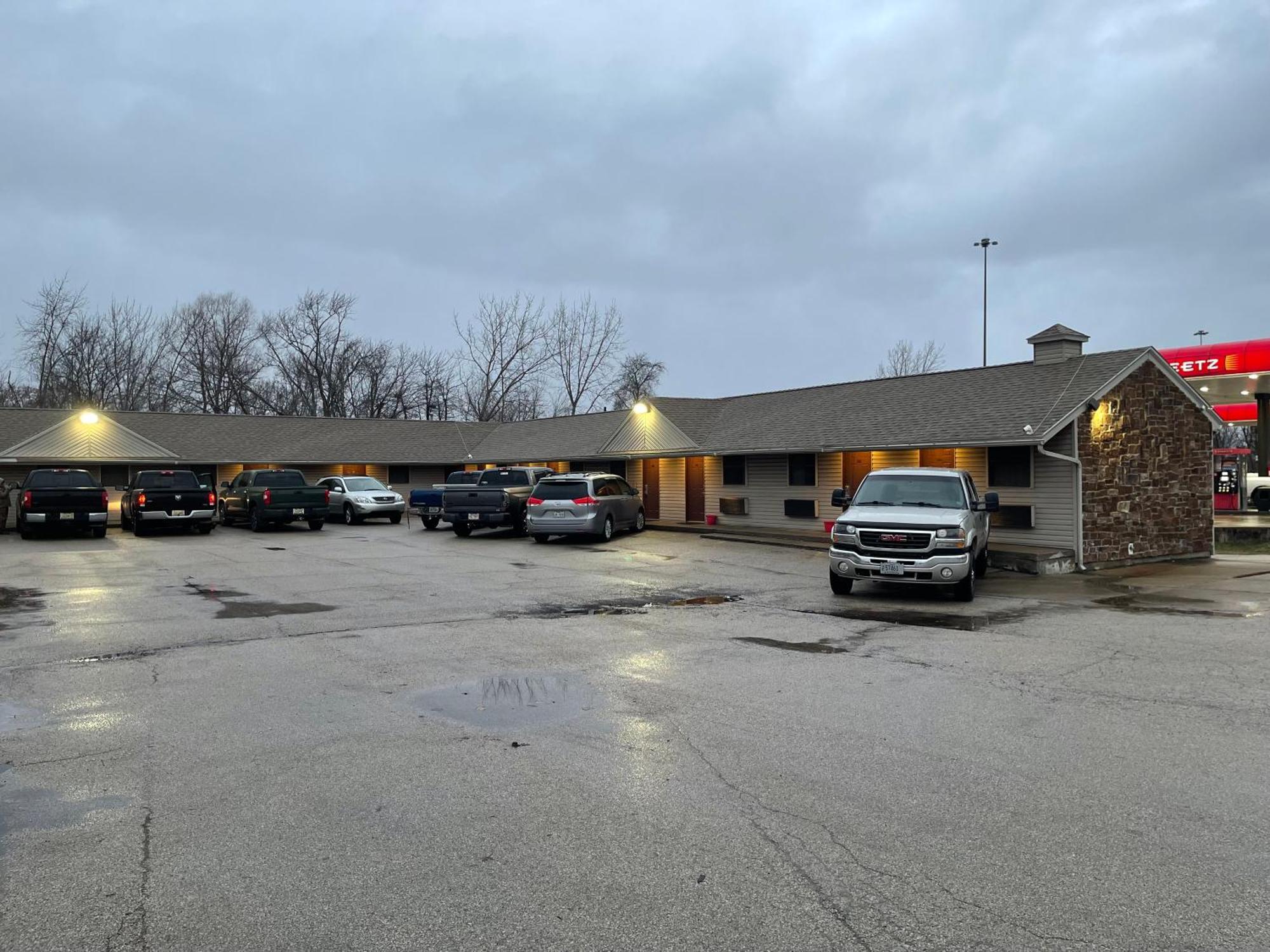 Economy Inn & Suites Ashtabula Zewnętrze zdjęcie