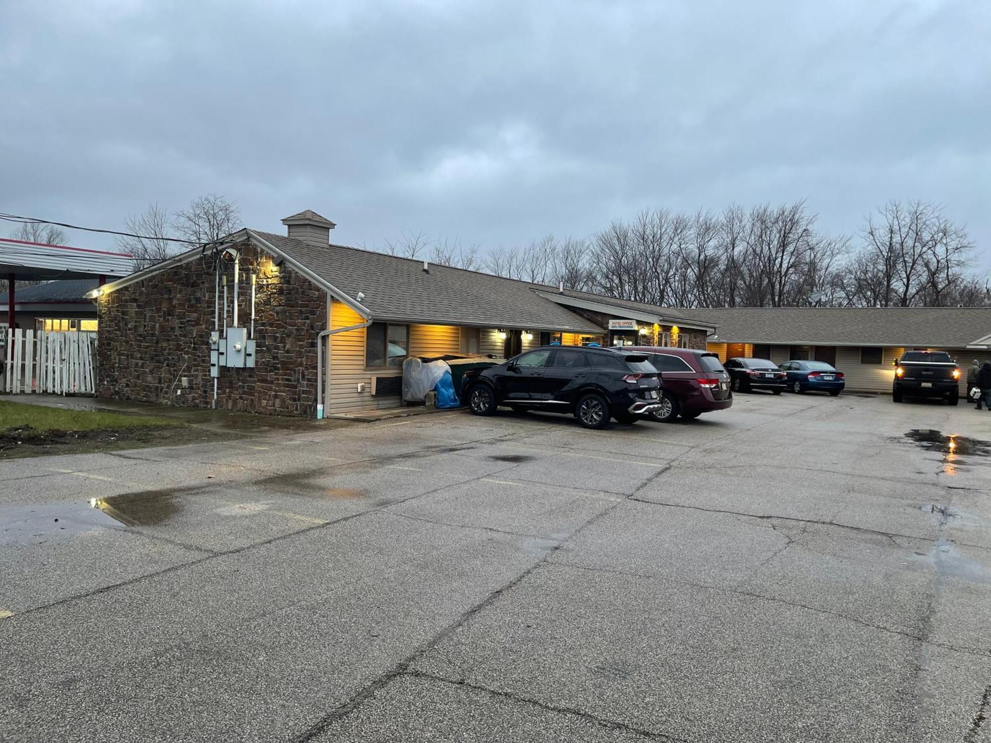 Economy Inn & Suites Ashtabula Zewnętrze zdjęcie