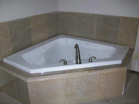 Economy Inn & Suites Ashtabula Pokój zdjęcie